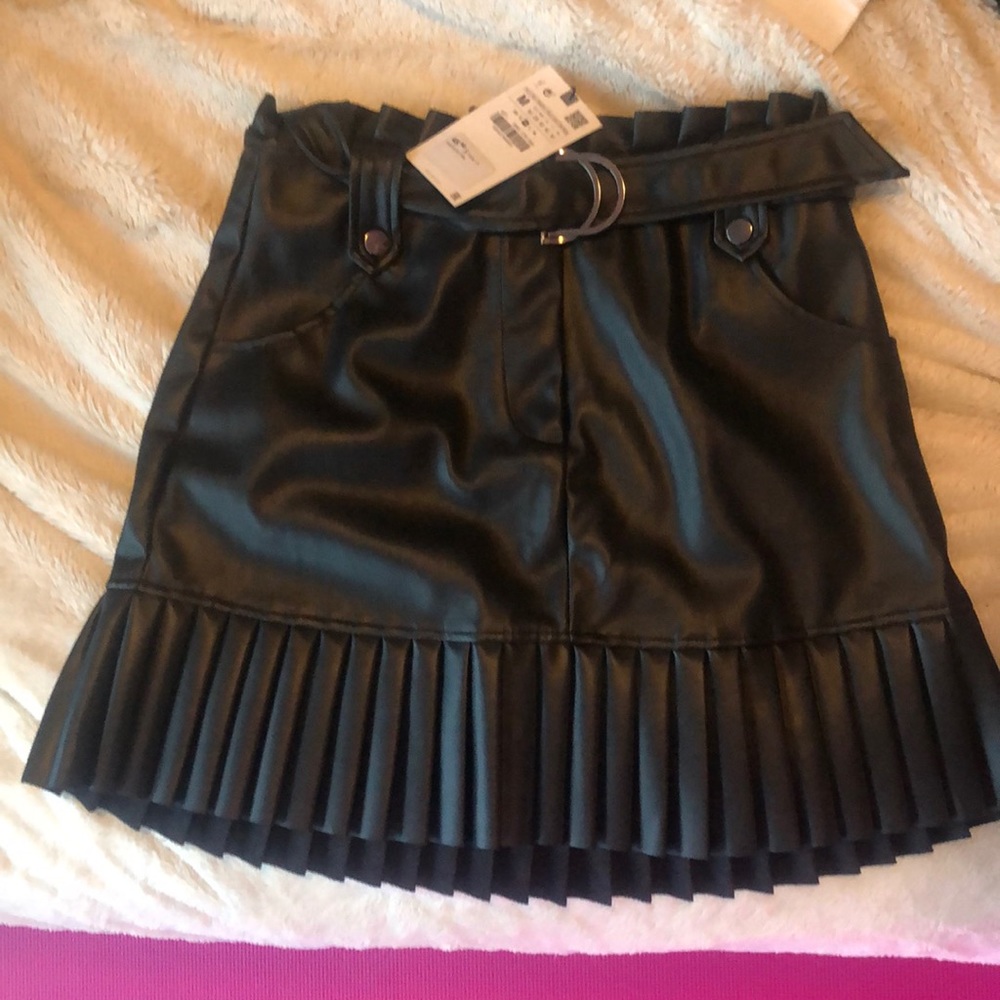 Zara leather high waisted pleaser skirt new medium